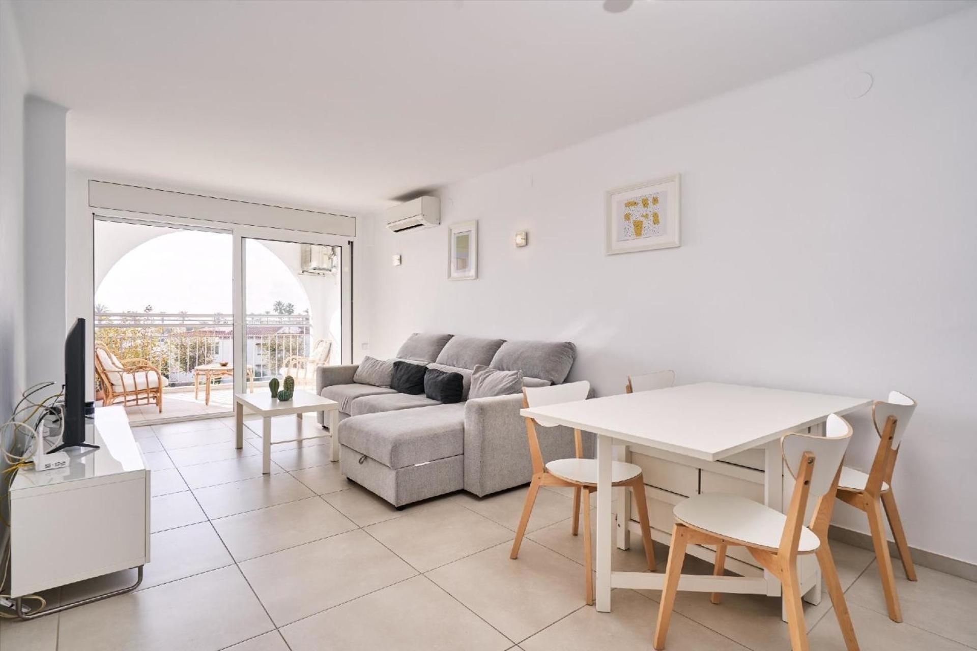 Fuer 4 Personen Ca 70 Qm In Empuriabrava, Costa Brava Golf De Roses Apartment *